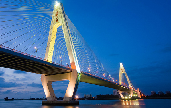 ?？谑兰o(jì)大橋